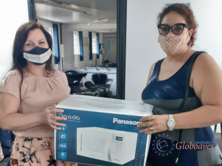 Rifa é realizada para custos da formatura do Projeto Beleza Perfeita